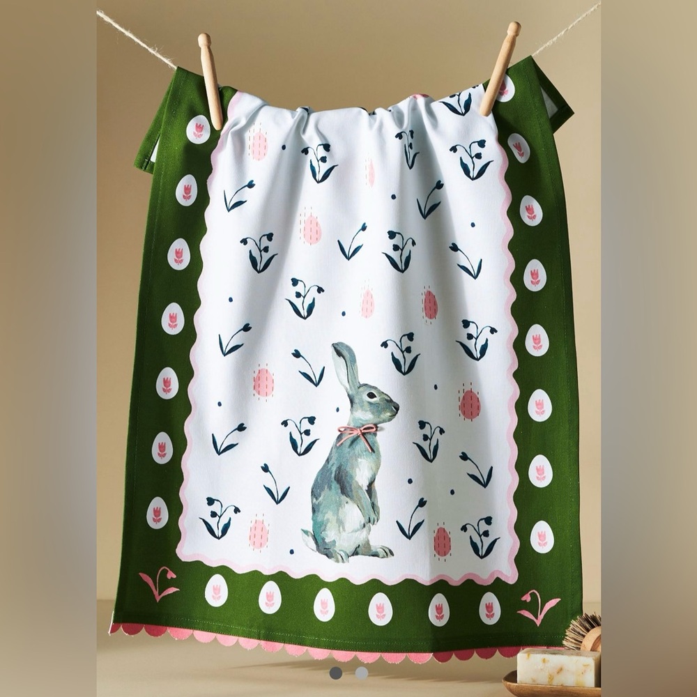 NWT Anthropologie Blossom Bunny Dish Towel